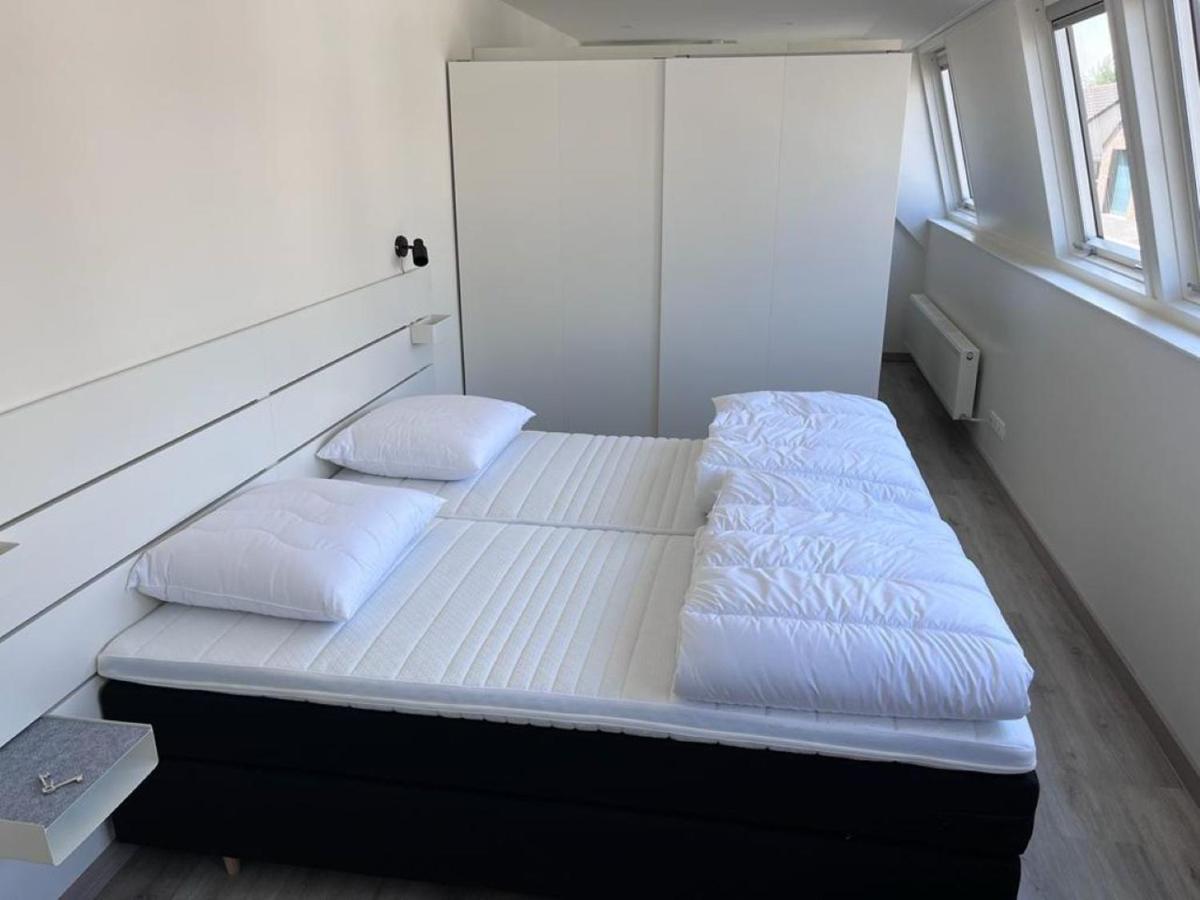 Comfortabele Woning Met Omheinde Tuin Aan Water Voor 12 P 奥斯特堡 外观 照片