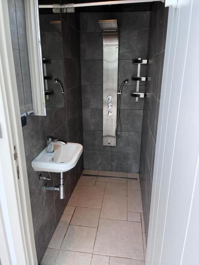 Comfortabele Woning Met Omheinde Tuin Aan Water Voor 12 P 奥斯特堡 外观 照片